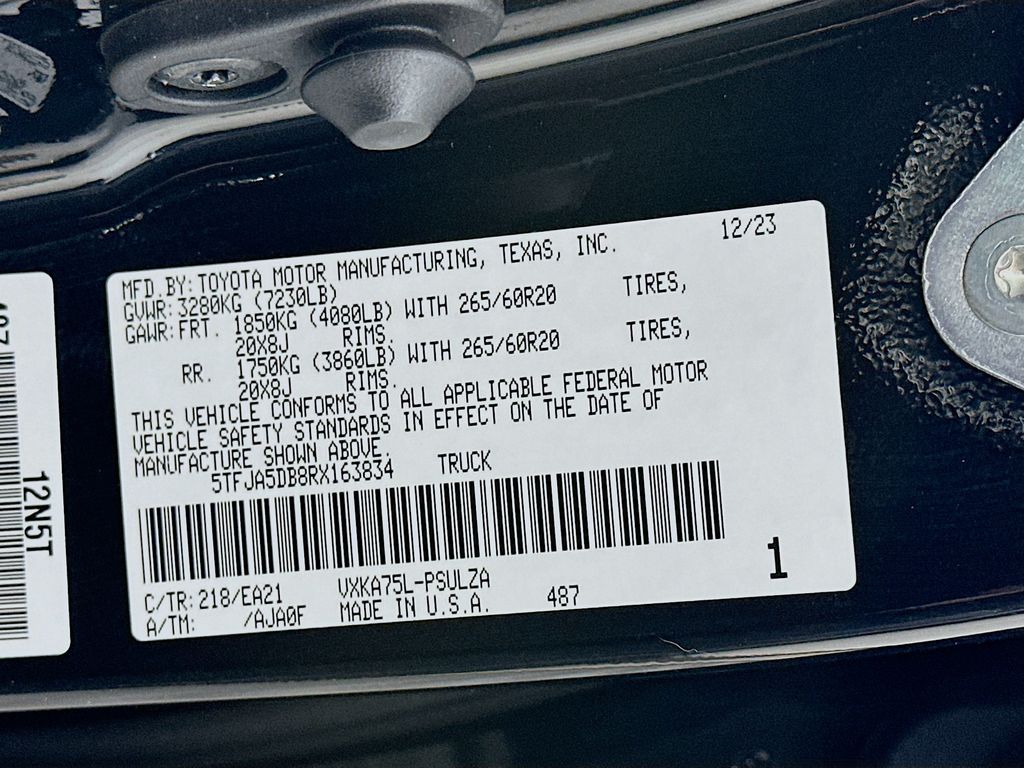 2024 Toyota Tundra Limited 32