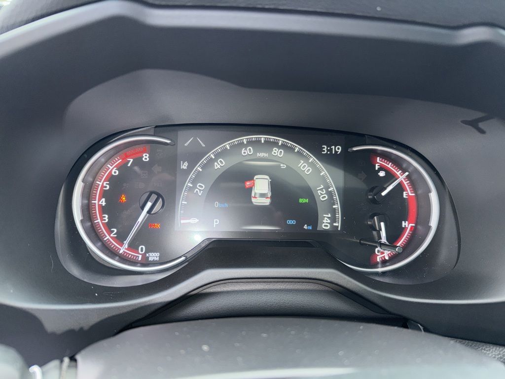 Thumbnail: 2025 Toyota RAV4 - 14