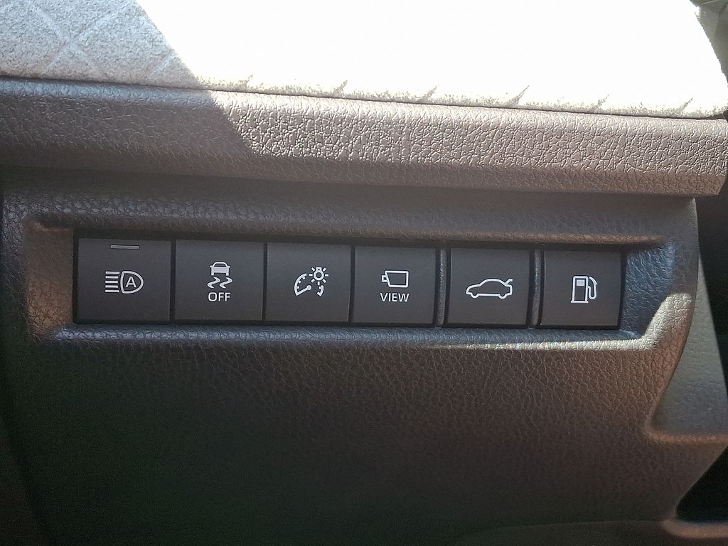 Thumbnail: 2025 Toyota Camry - 24