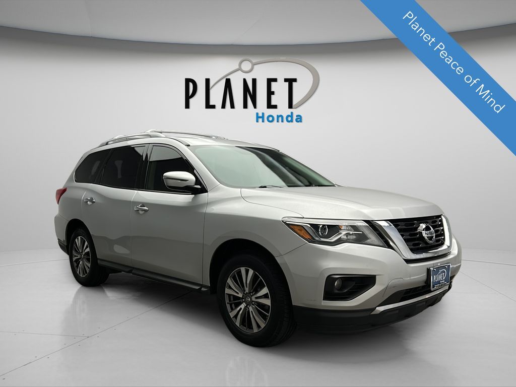 Brilliant Silver Metallic 2018 Nissan Pathfinder SUV / Crossover Four-Wheel Drive Continuously Variable Transmission