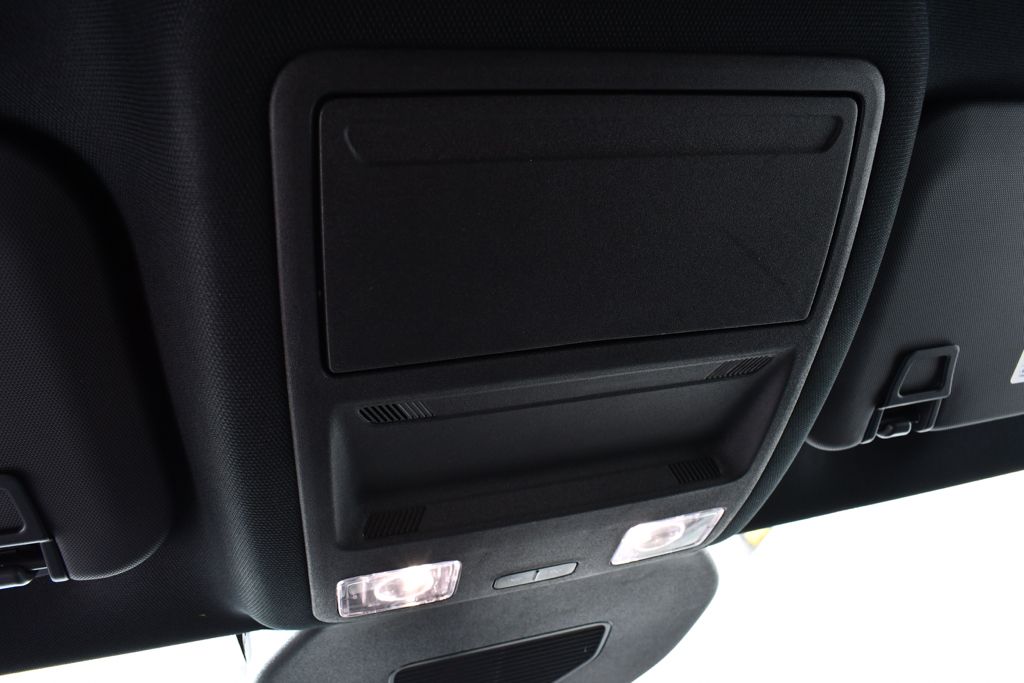 New 2026 Black Ford ST-Line Select Hybrid image 34