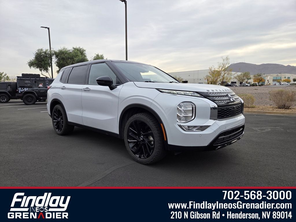 2023 Mitsubishi Outlander SEL Black Edition's photo