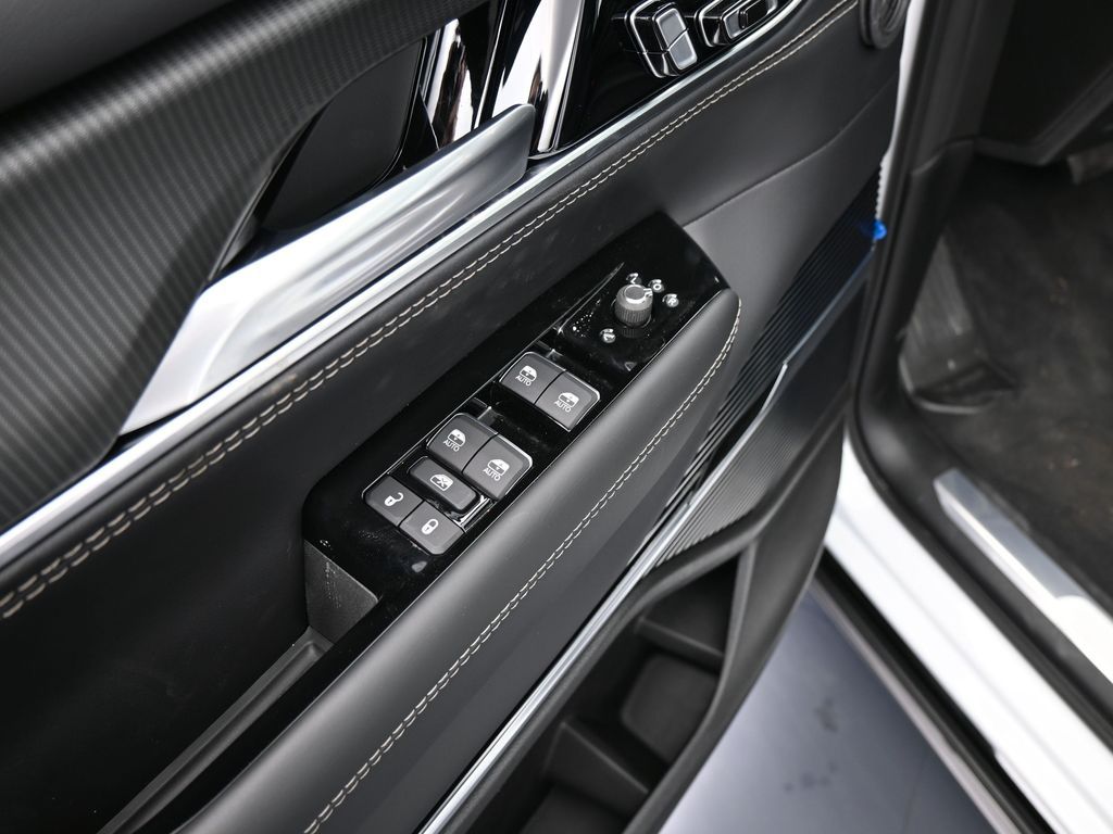 New 2026 Bright White Clearcoat Jeep Summit Obsidian image 14