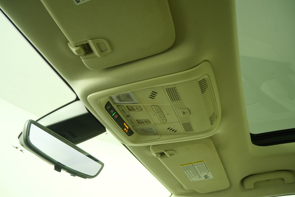 Thumbnail: 2021 Cadillac XT6 - 25