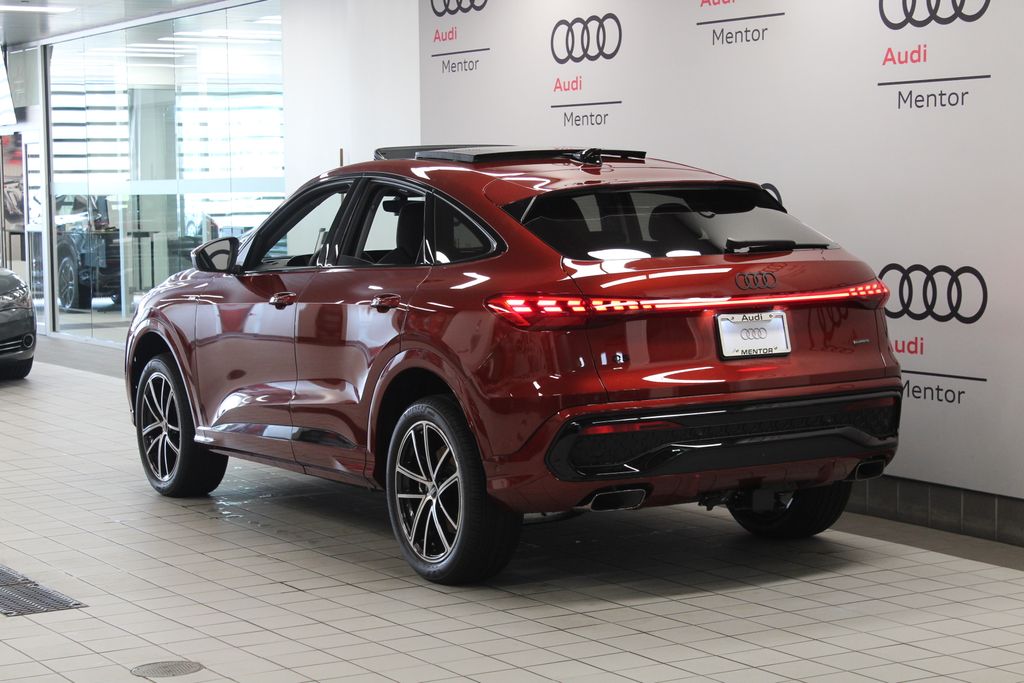 Thumbnail: 2026 Audi Q5 - 4