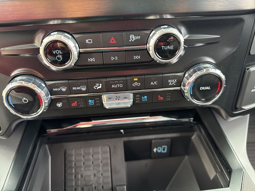 New 2026 Gray Ford Lariat image 14