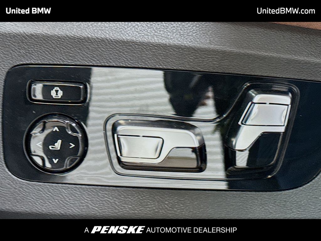 Thumbnail: 2026 BMW X7 - 4