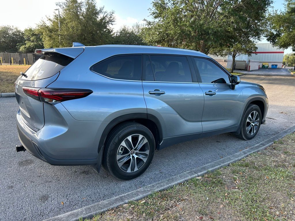 2024 Toyota Highlander XLE 5