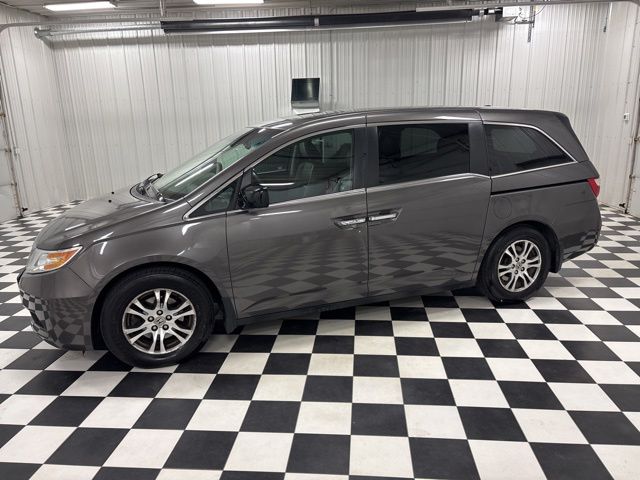 View vehicle photo 2