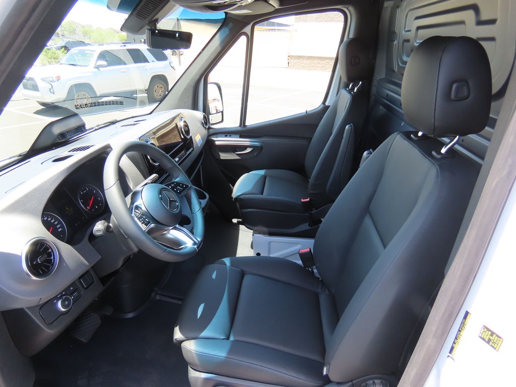 2025 Mercedes-Benz Sprinter 2500 20