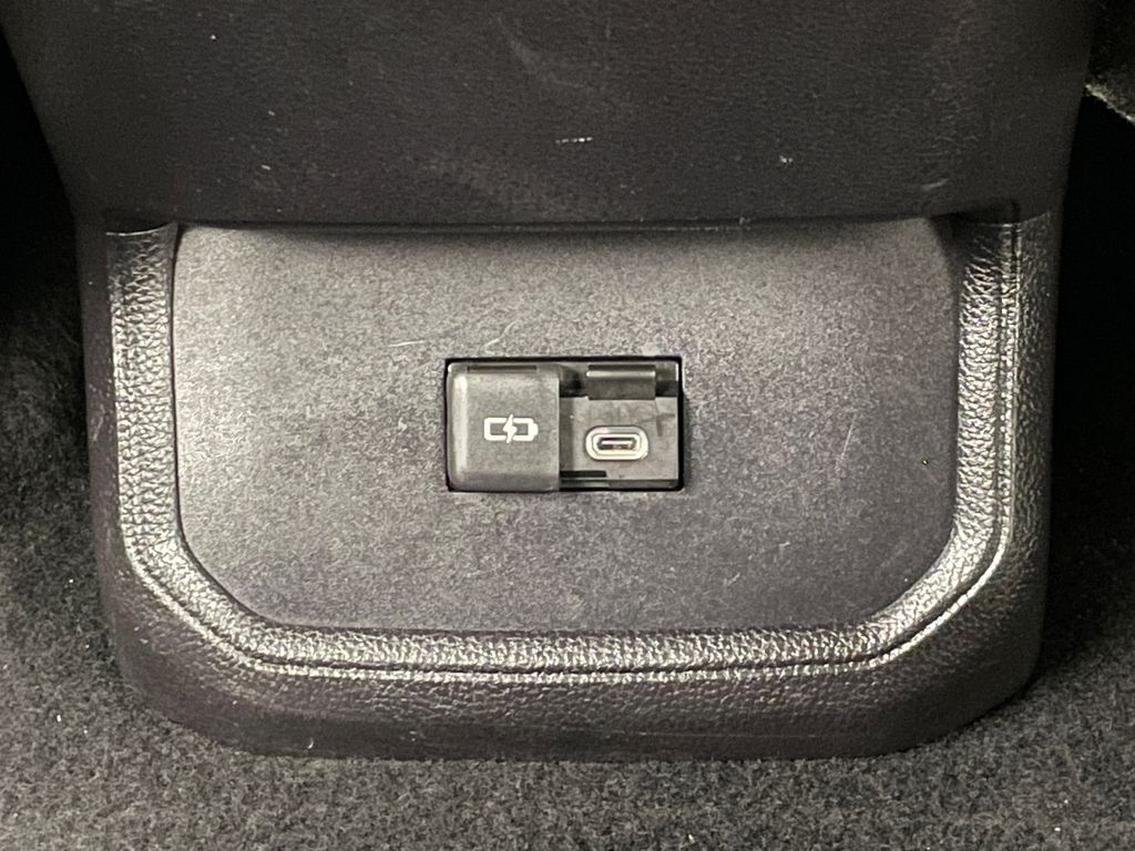 2023 Toyota Highlander XLE 27