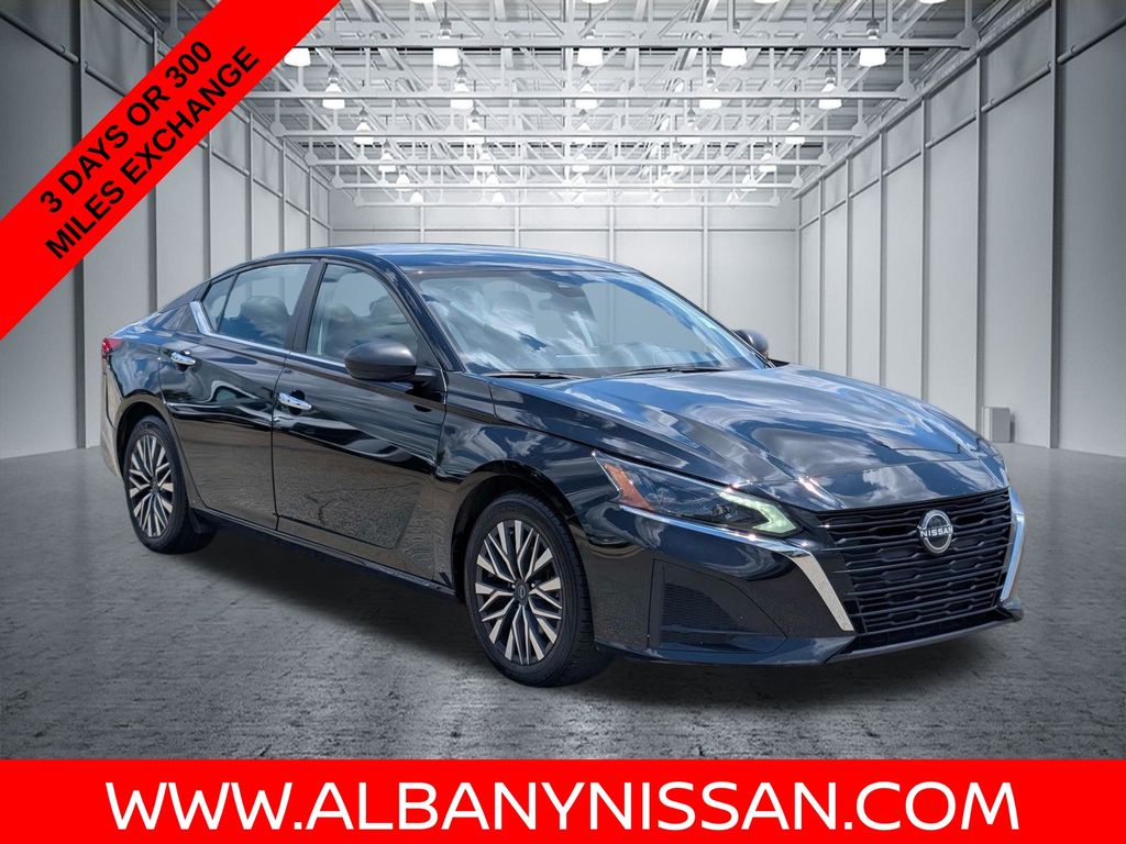 Super Black 2024 Nissan Altima Sedan Front-Wheel Drive Continuously Variable Transmission