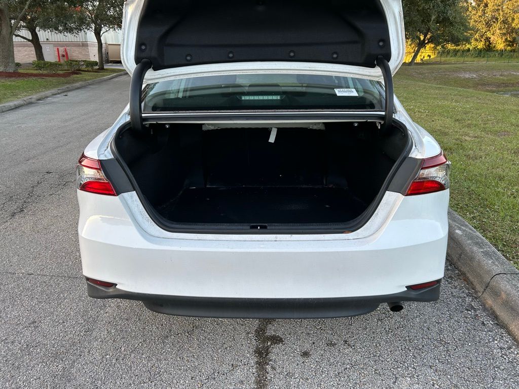 Thumbnail: 2023 Toyota Camry - 10