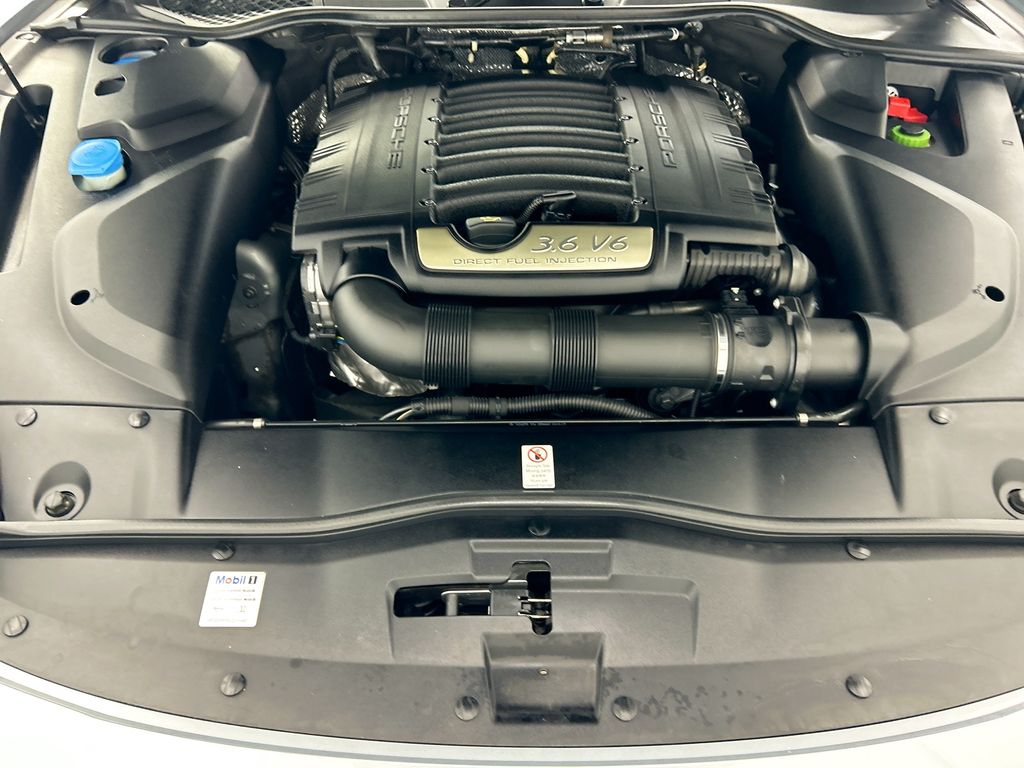 Thumbnail: 2018 Porsche Cayenne - 28