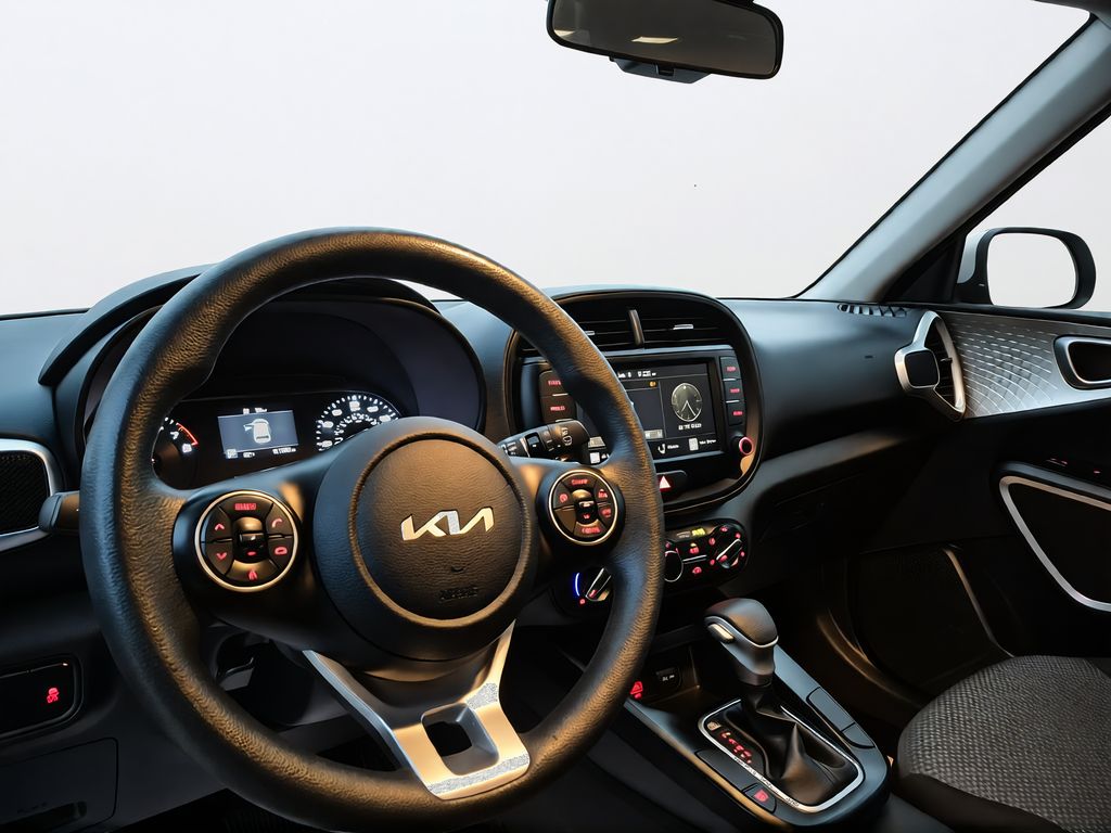 2022 Kia Soul LX White at Gullo Toyota