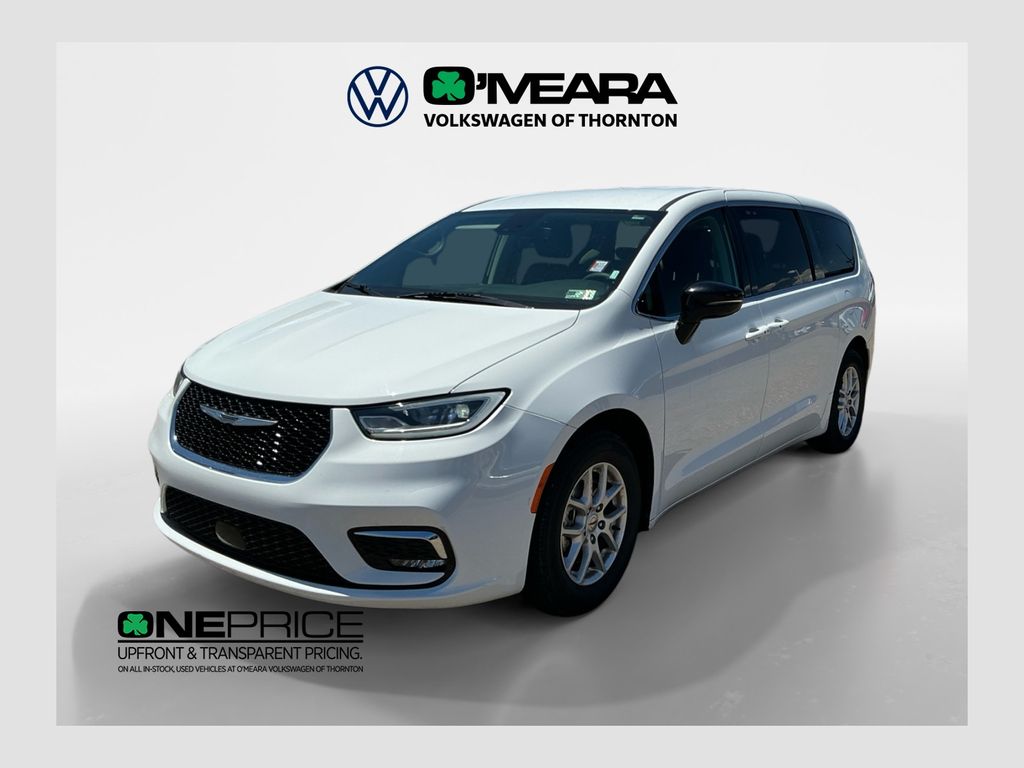 Bright White Clearcoat 2024 Chrysler Pacifica Minivan Front-Wheel Drive 9-Speed Automatic