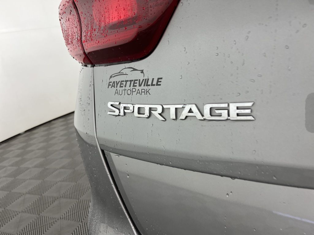 2022 Kia Sportage EX 3