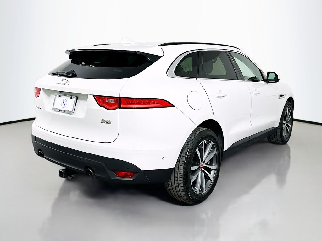 Thumbnail: 2019 Jaguar F-Pace - 5