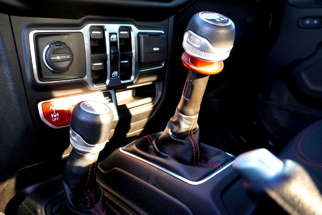 Used Car 2022 Jeep Gladiator  Rubicon For Sale Under $35,000 In Taylor, Texas