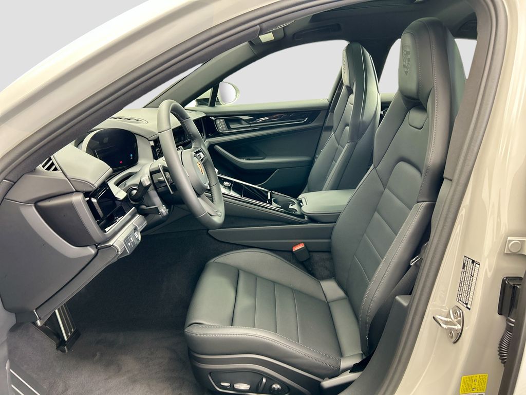 Thumbnail: 2026 Porsche Panamera - 5