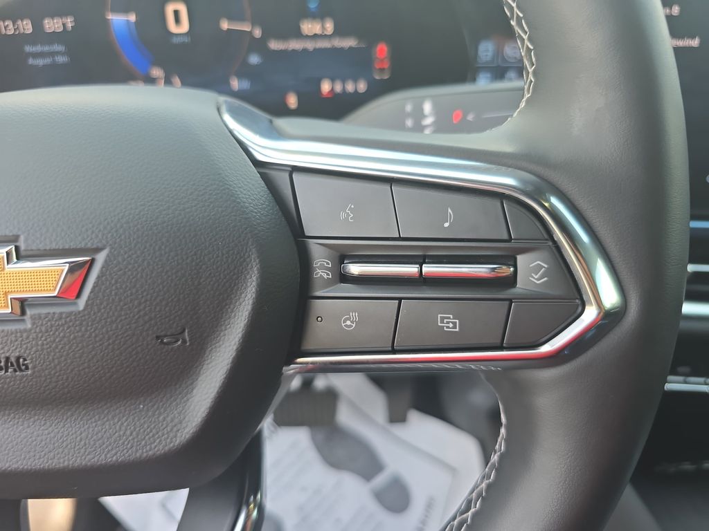 Used 2025 Chevrolet Equinox EV SUV