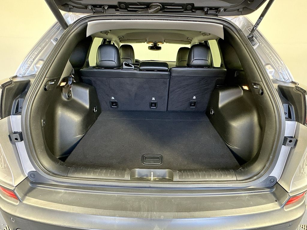 Thumbnail: 2019 Jeep Cherokee - 25