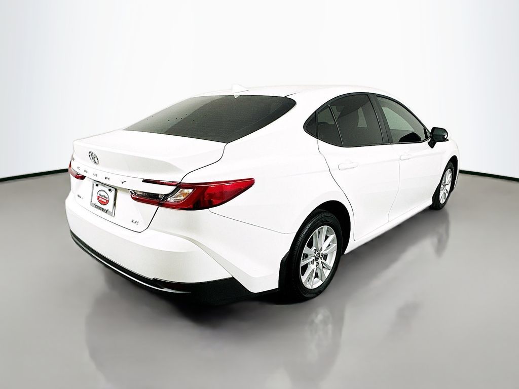 2025 Toyota Camry LE 5