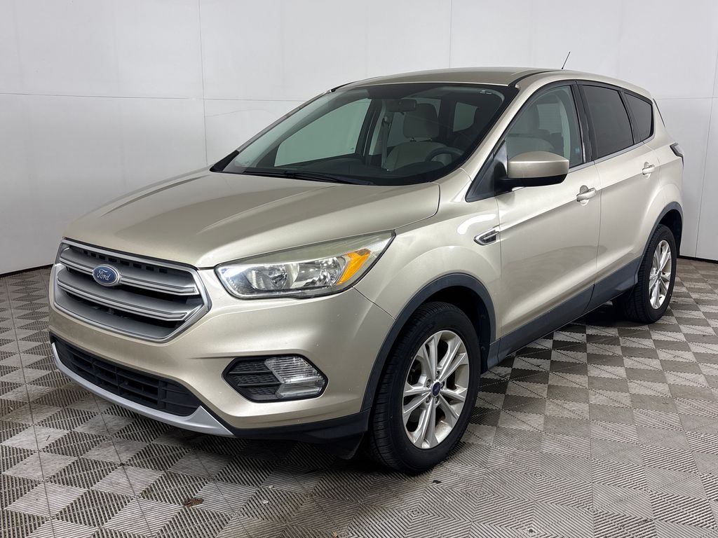 Used 2017 Gold Ford SE image 10