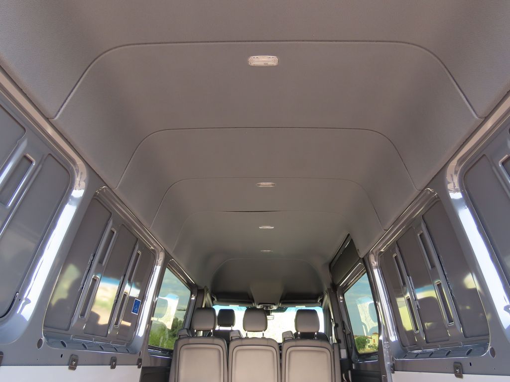 Thumbnail: 2025 Mercedes-Benz Sprinter - 32