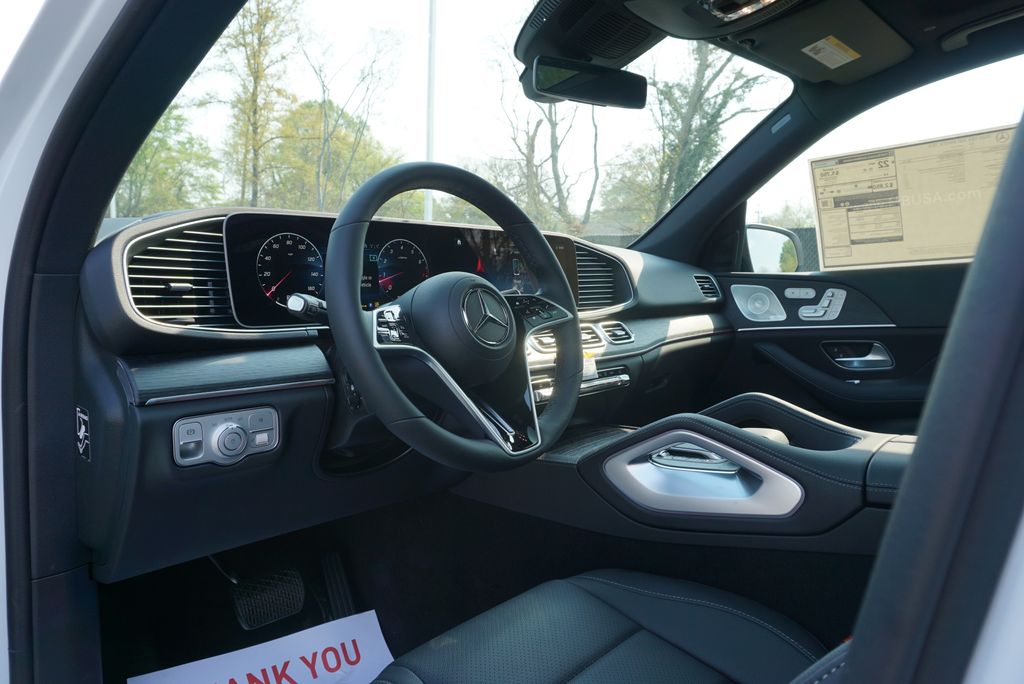 Thumbnail: 2026 Mercedes-Benz GLE - 15