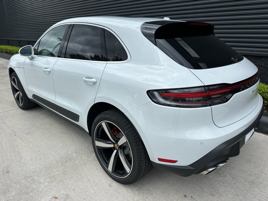 Thumbnail: 2026 Porsche Macan - 3