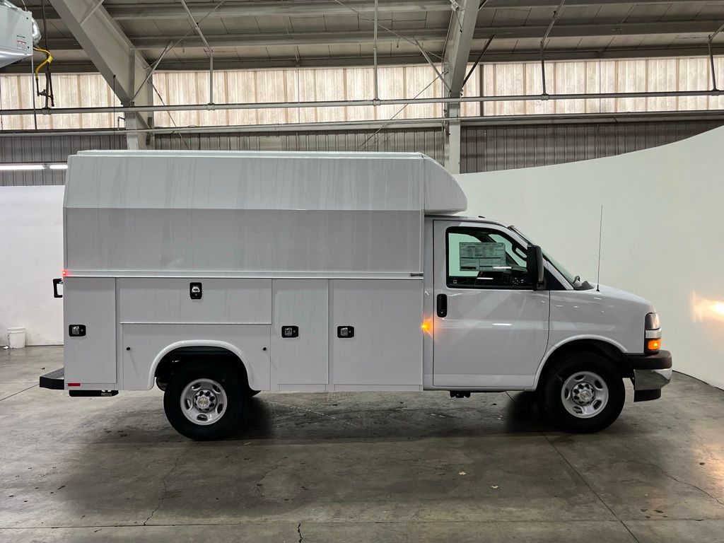 2025 Chevrolet Express 3500 Work Van