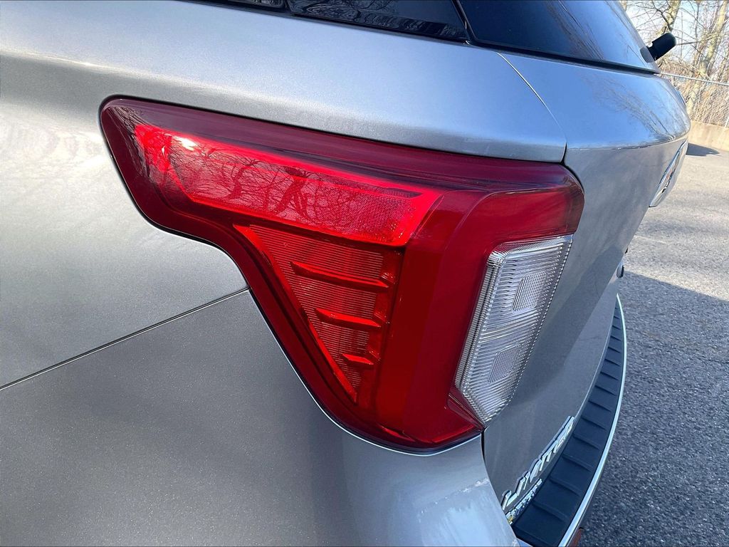 2023 Ford Explorer — photo 33