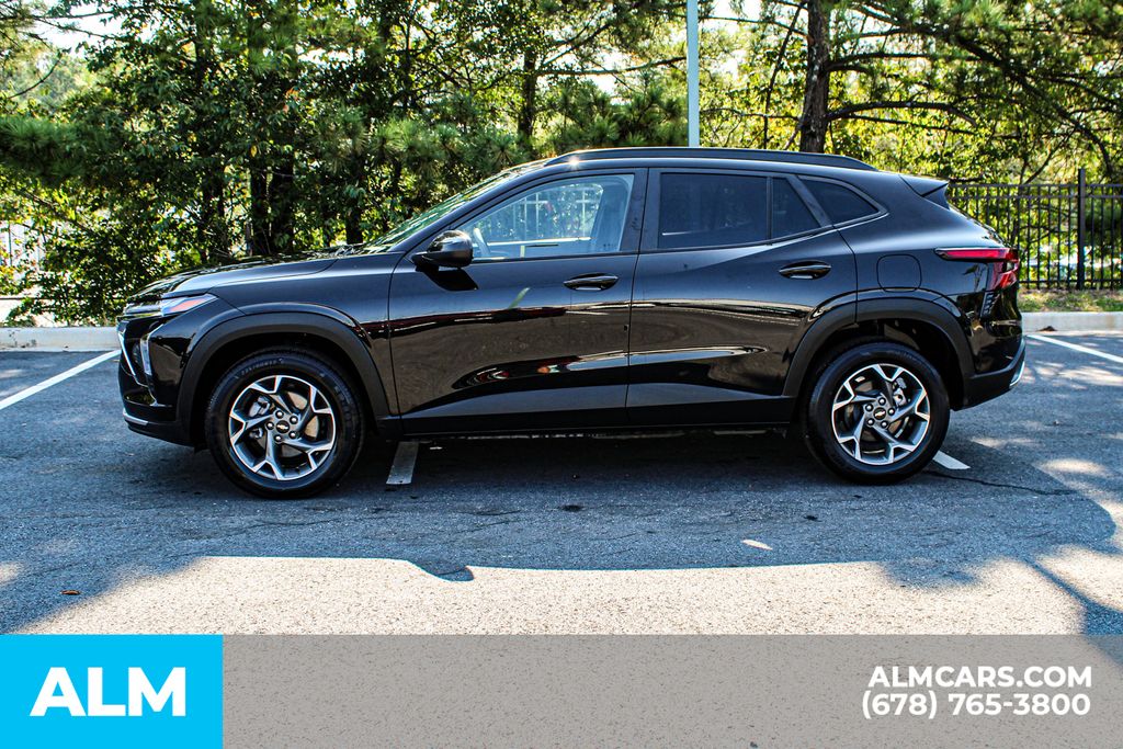 2024 Chevrolet Trax LT photo 6