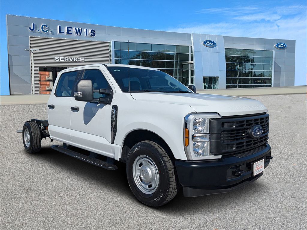 2026 Ford F-250 Super Duty XL's photo