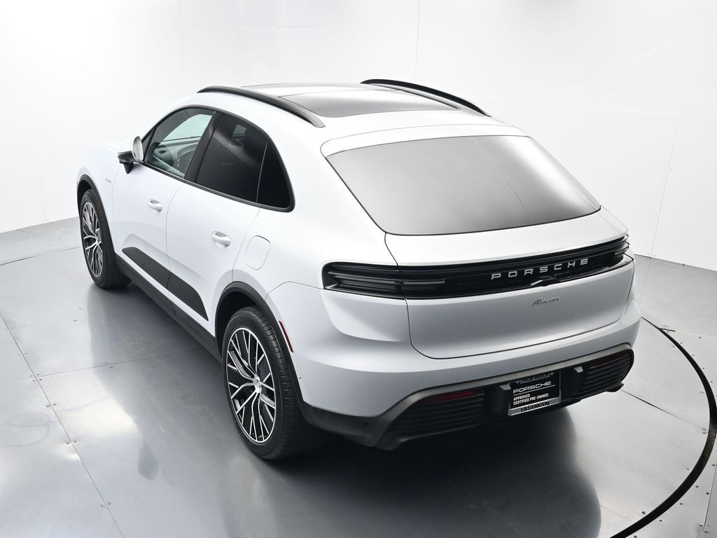 Certified Used 2025 White Porsche  image 38