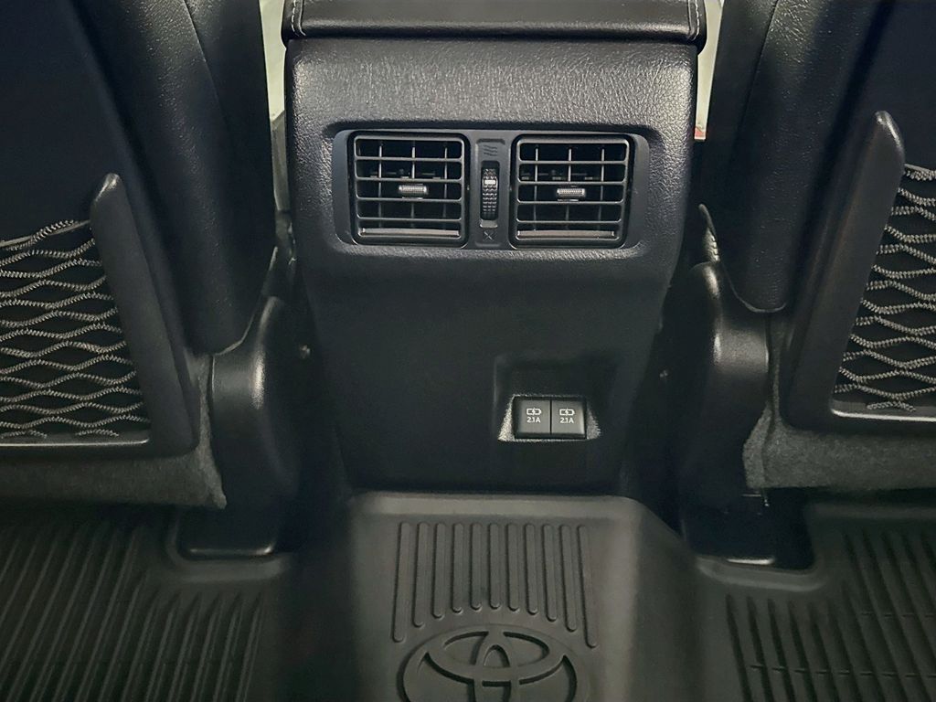 Thumbnail: 2021 Toyota 4Runner - 27