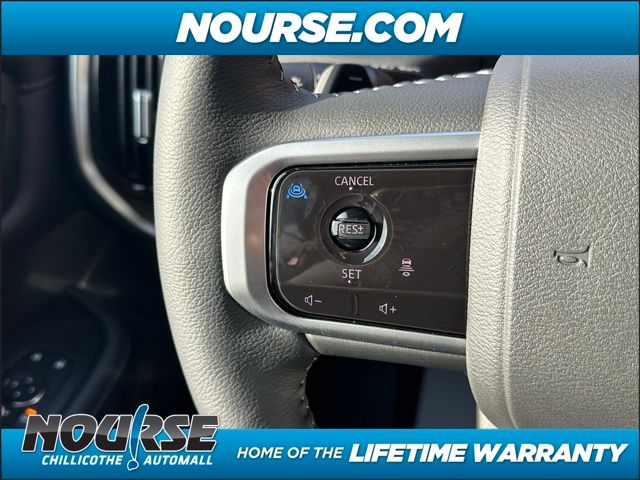 2025 Nissan Armada SL photo