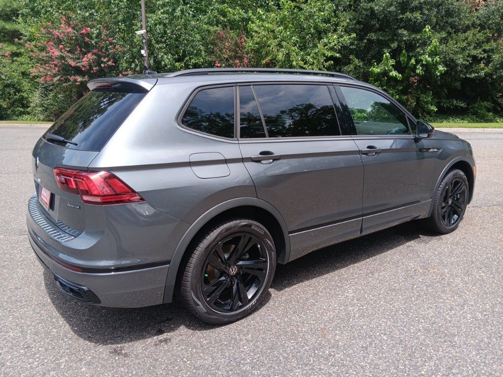 2024 Volkswagen Tiguan 2.0T SE R-Line Black 5