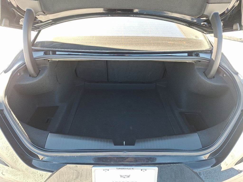 Thumbnail: 2023 Cadillac CT4 - 31