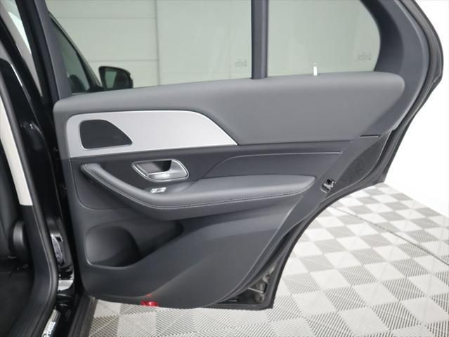 Thumbnail: 2025 Mercedes-Benz GLE - 29