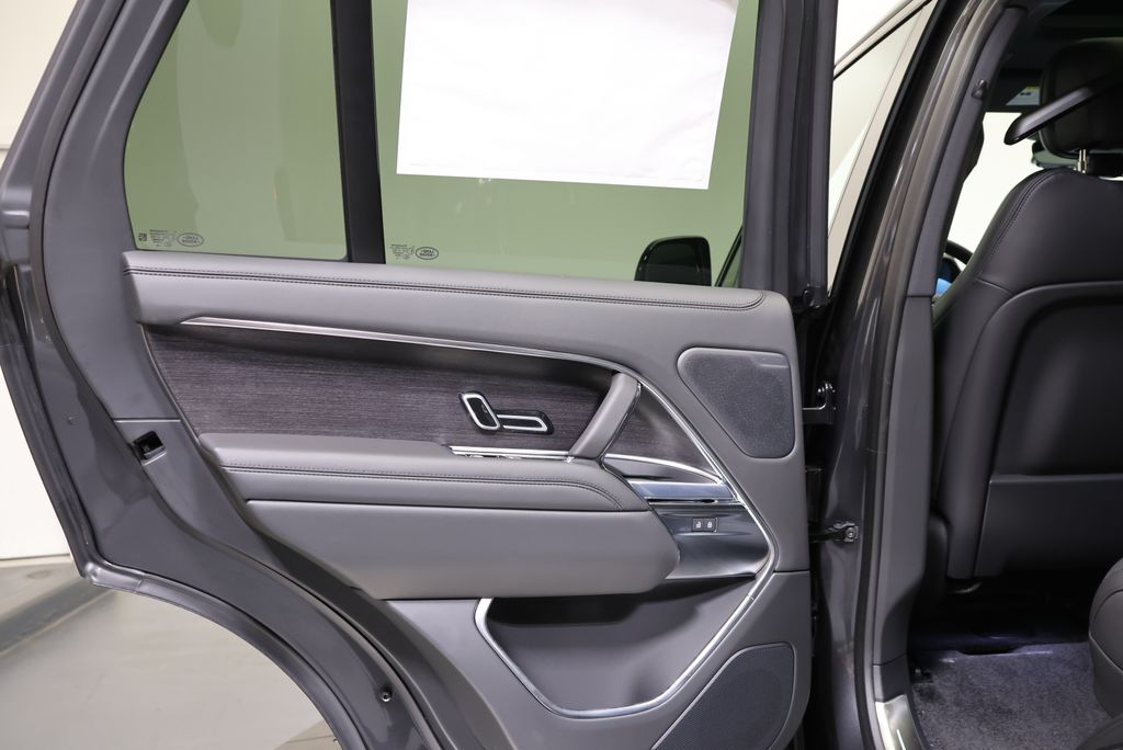 Thumbnail: 2026 Land Rover Range Rover - 31