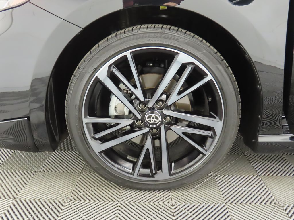 Thumbnail: 2025 Toyota Camry - 29