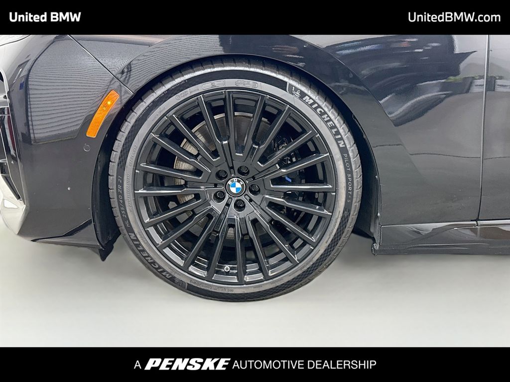 Thumbnail: 2025 BMW i7 - 9