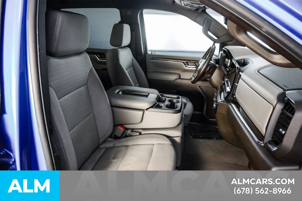 Used 2025 Blue Chevrolet LT image 19