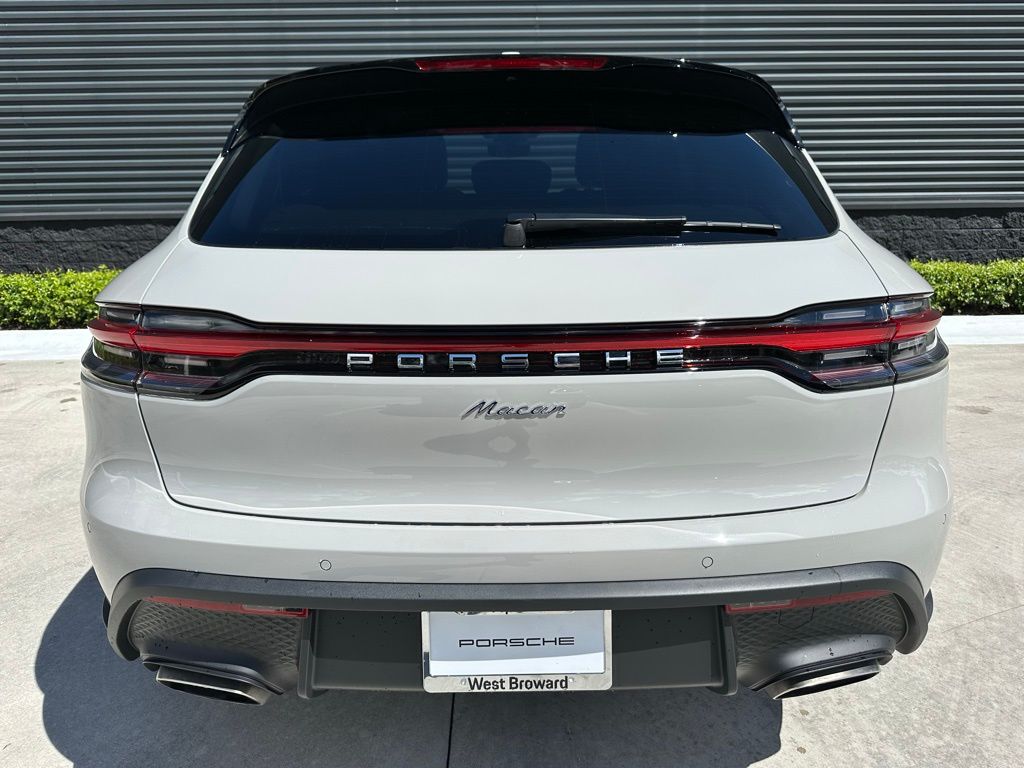 Thumbnail: 2026 Porsche Macan - 11