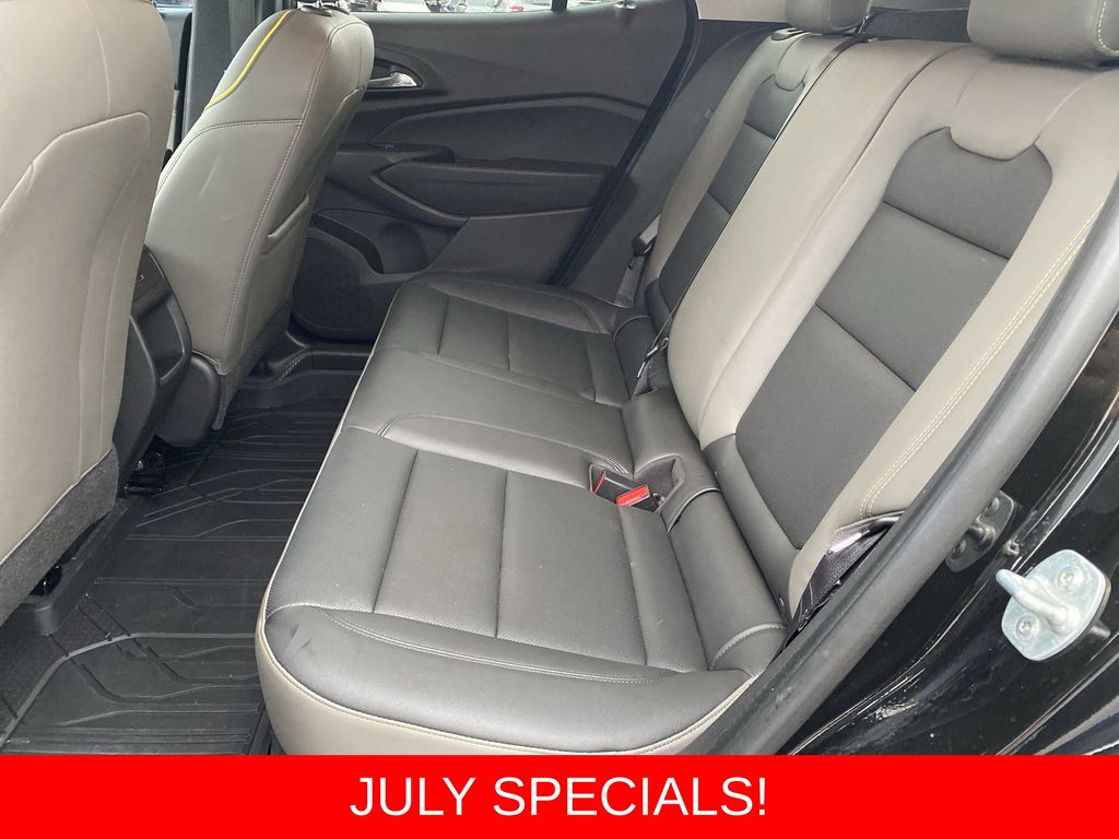 Used 2025 Chevrolet Trax SUV