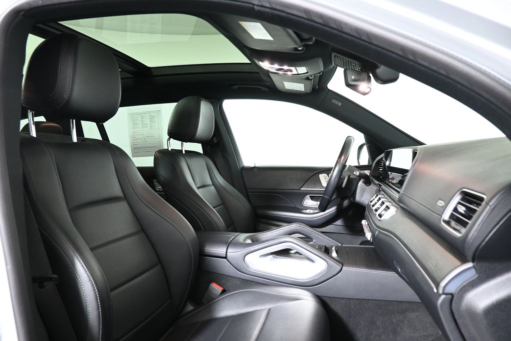 Thumbnail: 2021 Mercedes-Benz GLS - 28