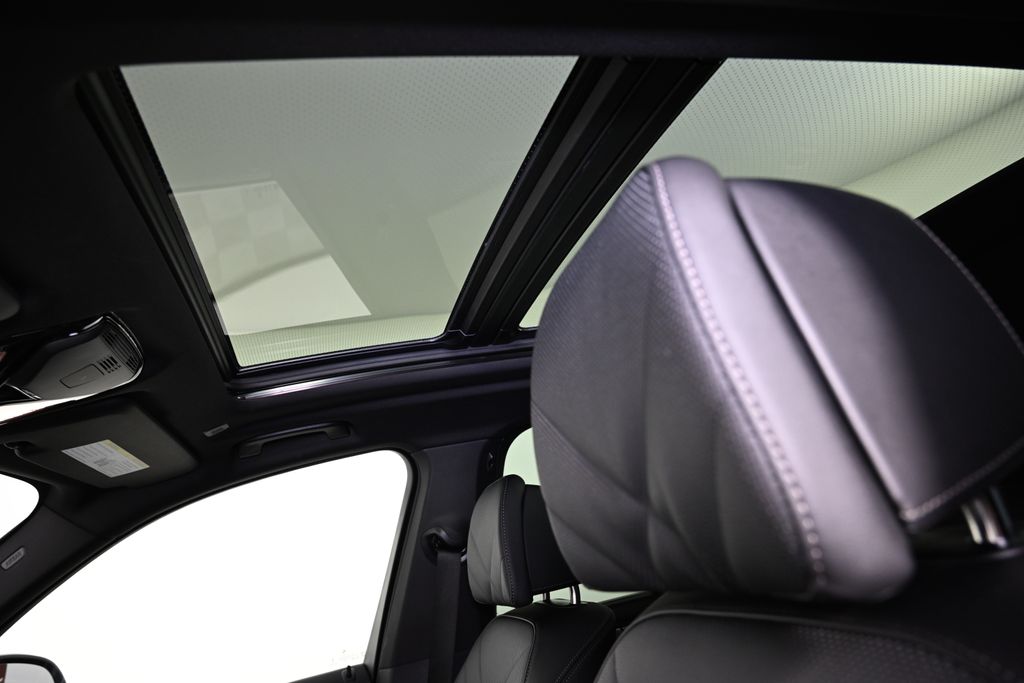 Thumbnail: 2025 BMW X5 - 21