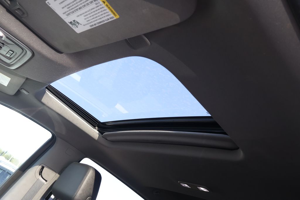 Thumbnail: 2021 Chevrolet Silverado 1500 - 14